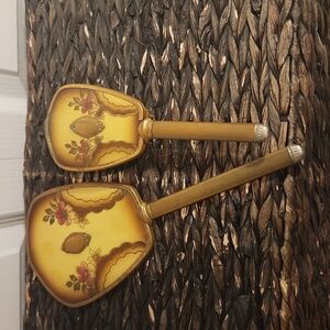 Vintage Gold 2 Piece Vanity Dresser Set‎ Mirror Brush Art Deco Floral Medallian